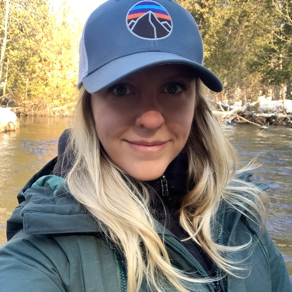 Meet your Posher, Emily - Picture 3 of 5